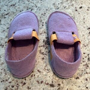 CROCS Kids Purple and Orange Slippers - size 13